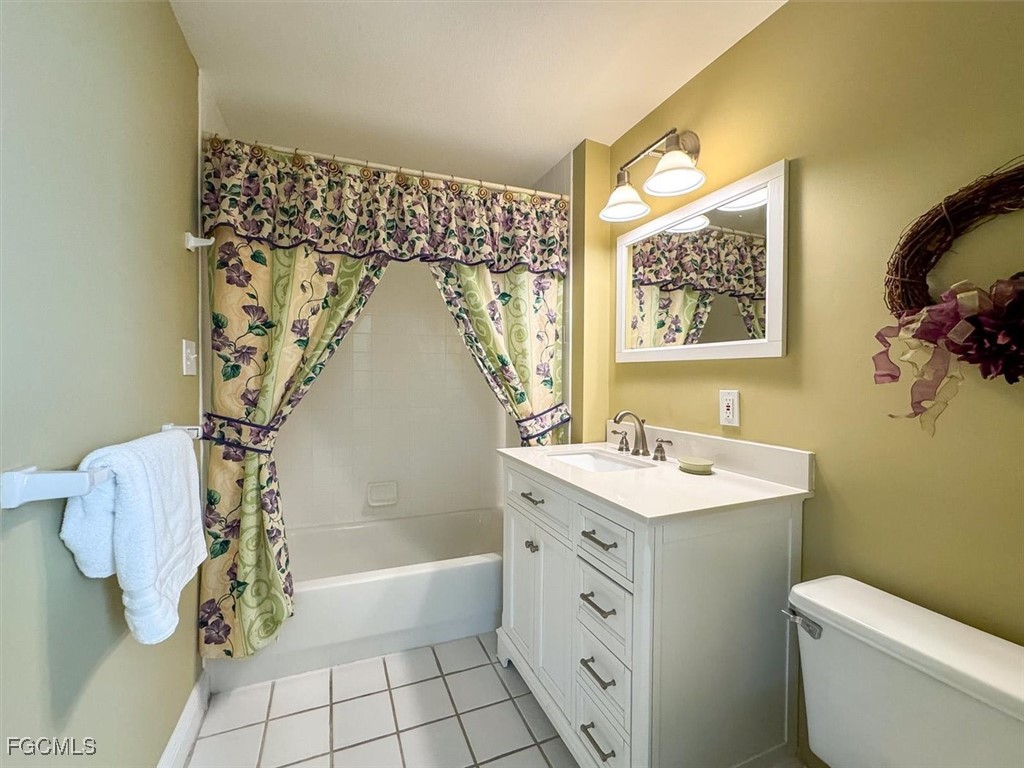 2 Bed Waterfront Home for Sale in Captains Bay South, FL — photo 12