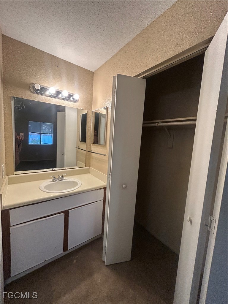 2 Bed Condominium for Sale in Village Creek, photo 12