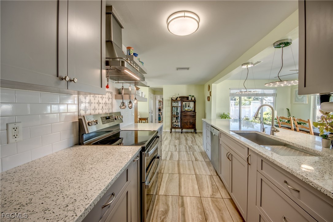 3 Bed SingleFamilyResidence for Sale in Charlotte Shores, FL — photo 12