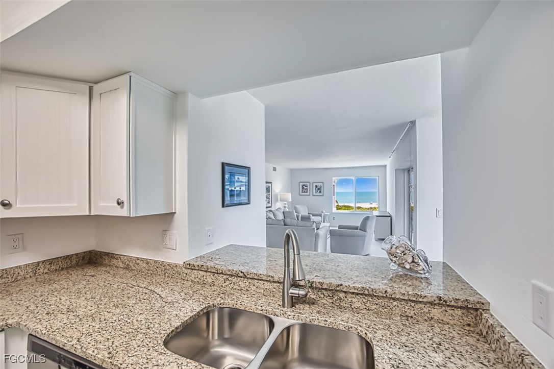 2 Bed Waterfront Home for Sale in Sanibel, photo 12