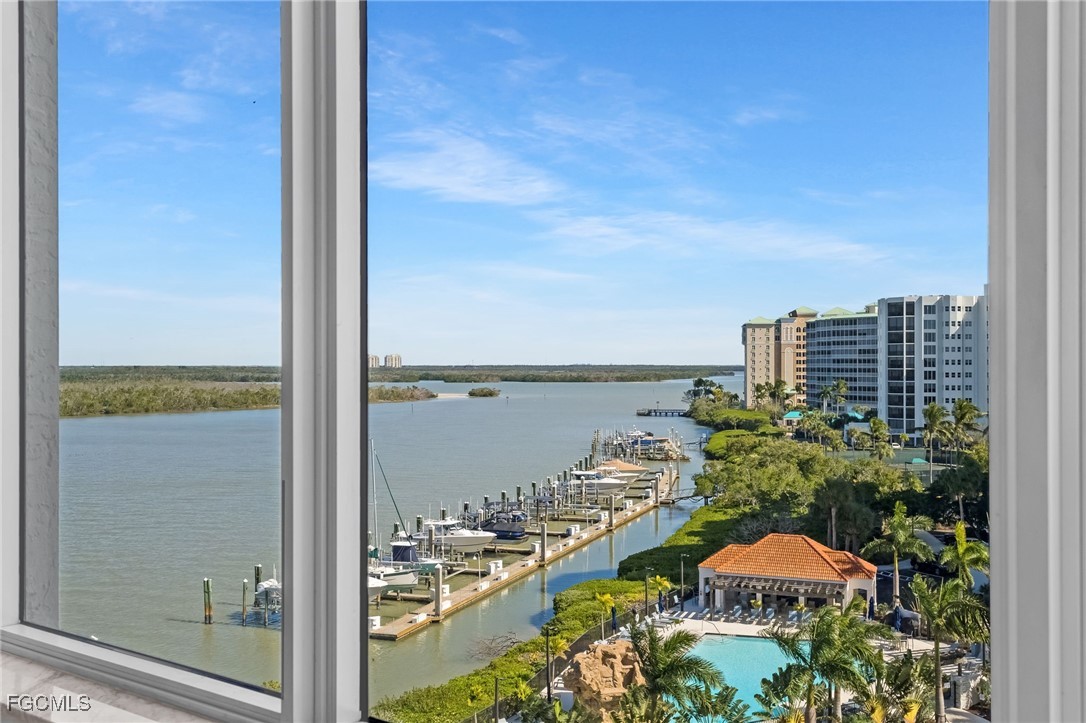 2 Bed Waterfront Home for Sale in Waterside At Bay Beach, photo 12