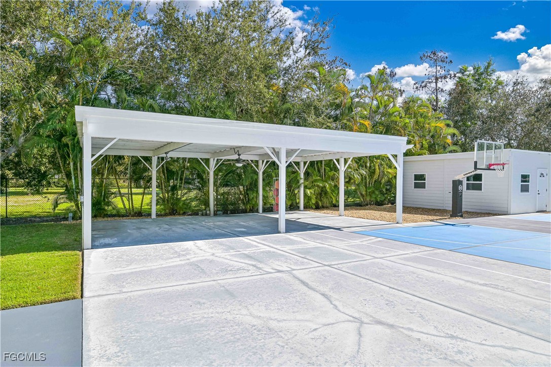 4 Bed Pool Home for Sale in Livingston Woods, FL, $7,500 — photo 12