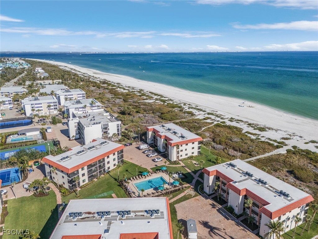 1 Bed Pool Home for Sale in Sanibel, photo 12