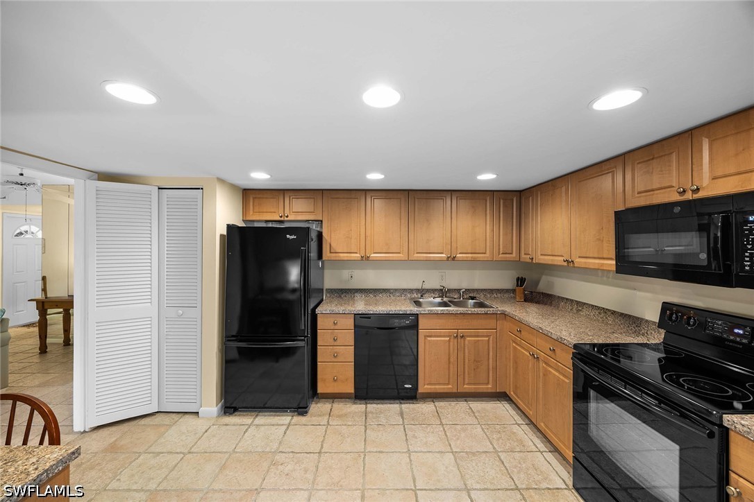 2 Bed Waterfront Home for Sale in Naples, photo 12