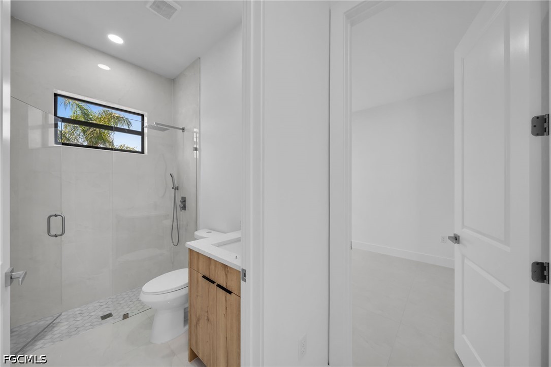 3 Bed SingleFamilyResidence for Sale in Lehigh Acres, photo 12