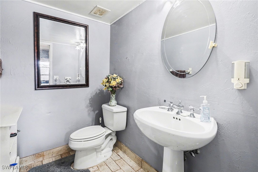 2 Bed Condominium for Sale in Naples, FL, $197,000 — photo 12