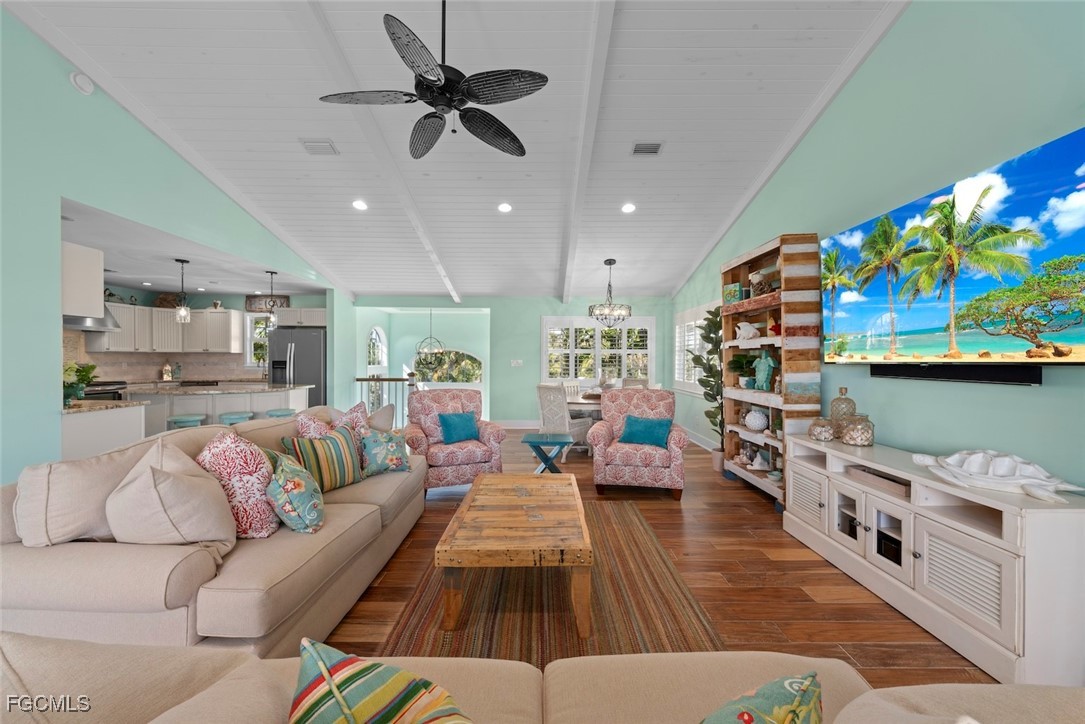 3 Bed Pool Home for Sale in Del Sega, photo 12