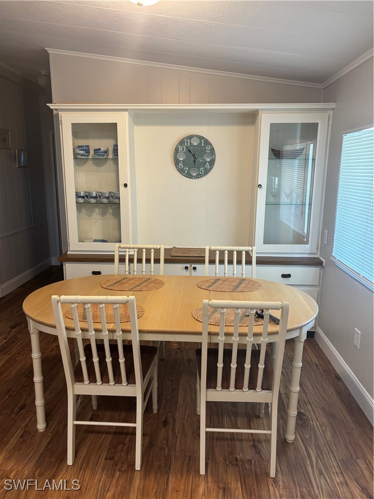 2 Bed Waterfront Home for Sale in Riverwood, FL, $224,900 — photo 12