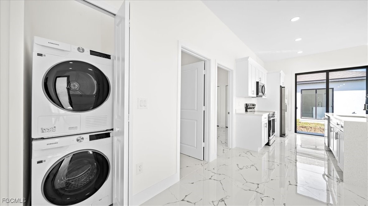 3 Bed SingleFamilyResidence for Sale in Lehigh Acres, photo 12