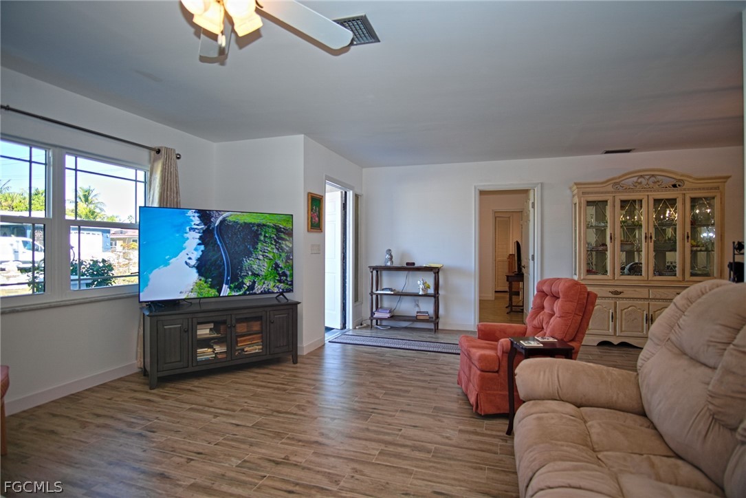 3 Bed Waterfront Home for Sale in Riverbend, FL, $349,900 — photo 12