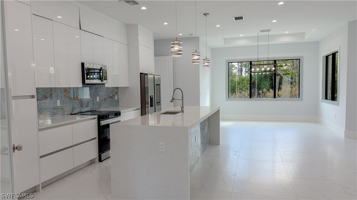 4 Bed SingleFamilyResidence for Sale in Naples, FL, $799,000 — photo 12
