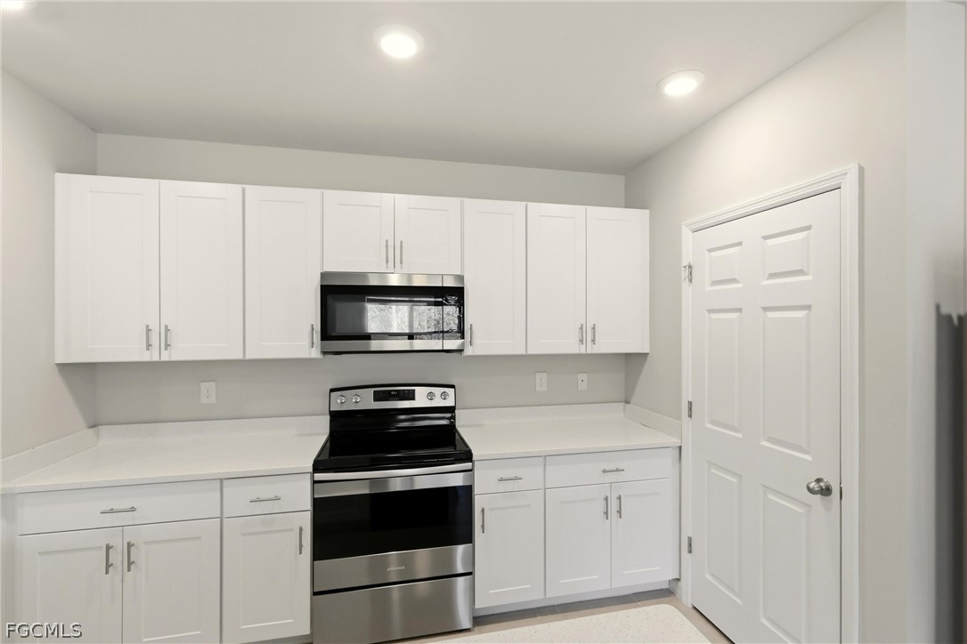 3 Bed SingleFamilyResidence for Sale in Deep Creek, FL — photo 12