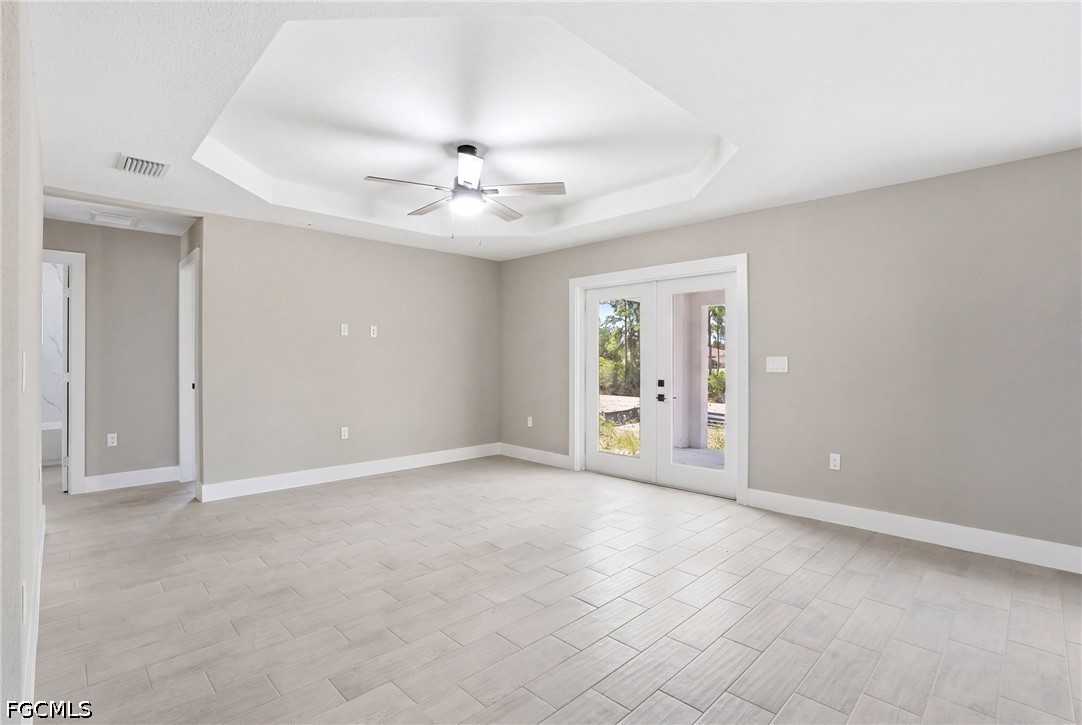 4 Bed SingleFamilyResidence for Sale in Lehigh Acres, photo 12