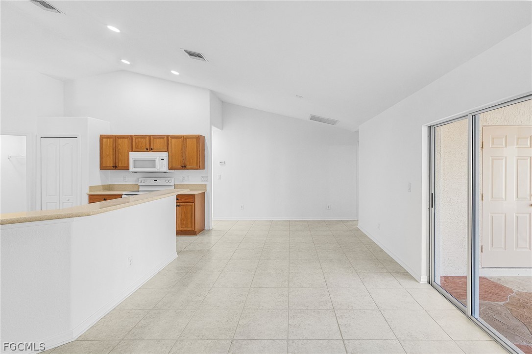 3 Bed Pool Home for Sale in Cape Coral, photo 12