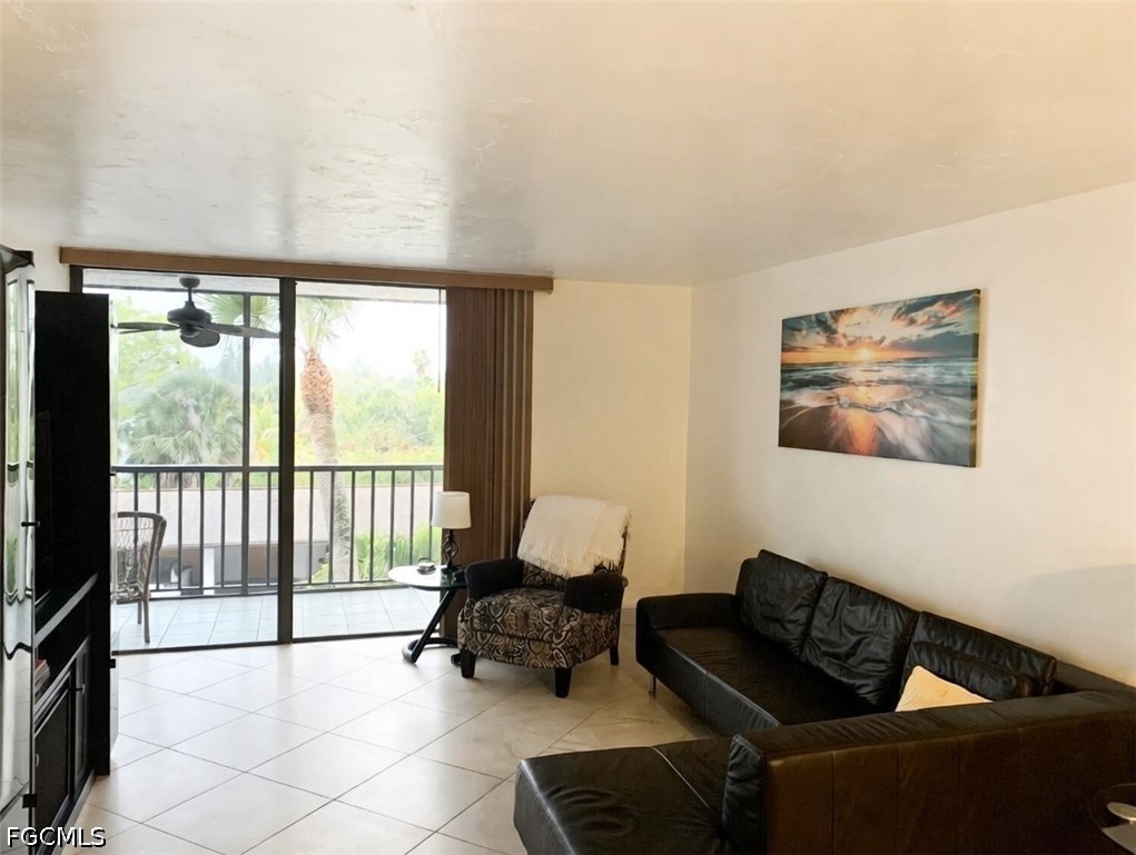 1 Bed Waterfront Home for Sale in Schooner Bay, photo 12