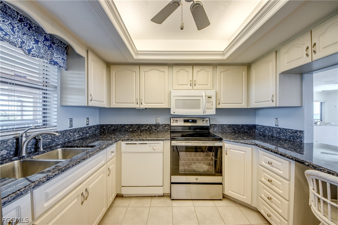 2 Bed Waterfront Home for Sale in Rivers Condo, FL, $299,900 — photo 12