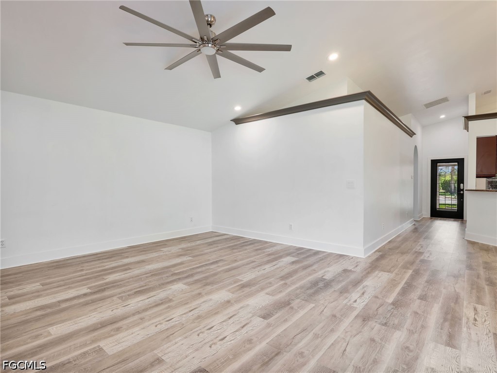 3 Bed SingleFamilyResidence for Sale in Stoneybrook, FL — photo 12