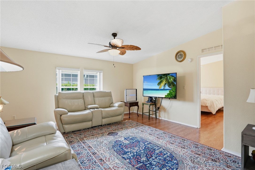 3 Bed ManufacturedHome for Sale in Riverwood, FL, $200,000 — photo 12