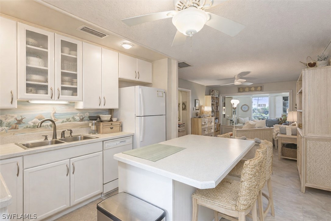 1 Bed Condominium for Sale in Naples, FL, $199,000 — photo 12