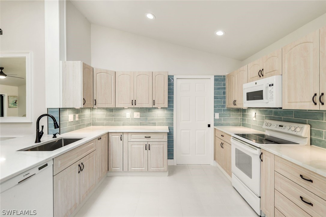 3 Bed Attached for Sale in Hunters Ridge, photo 12