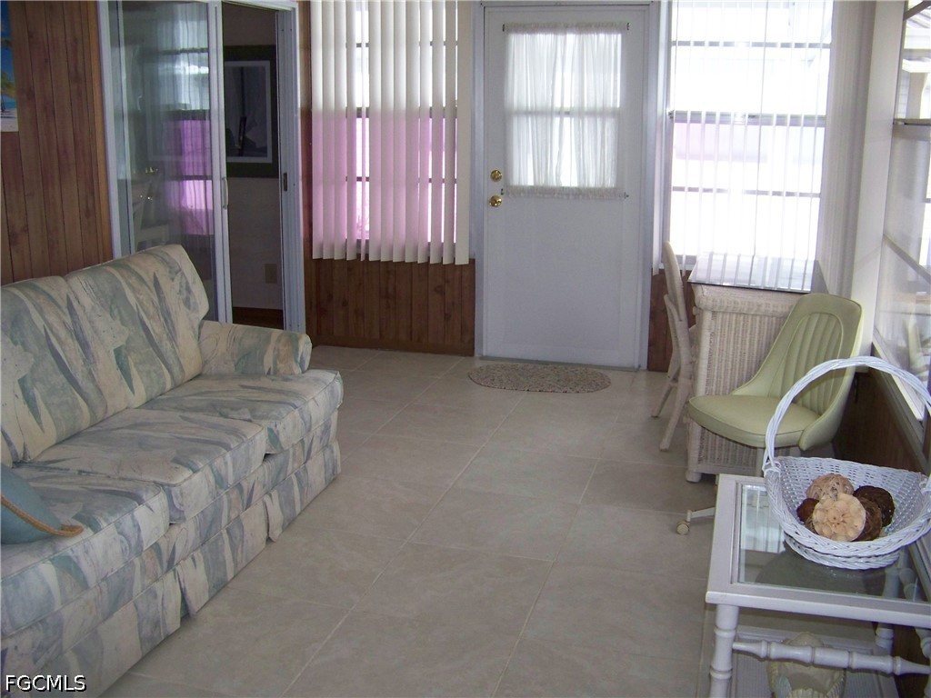 2 Bed ManufacturedHome for Sale in Carriage Village, photo 12