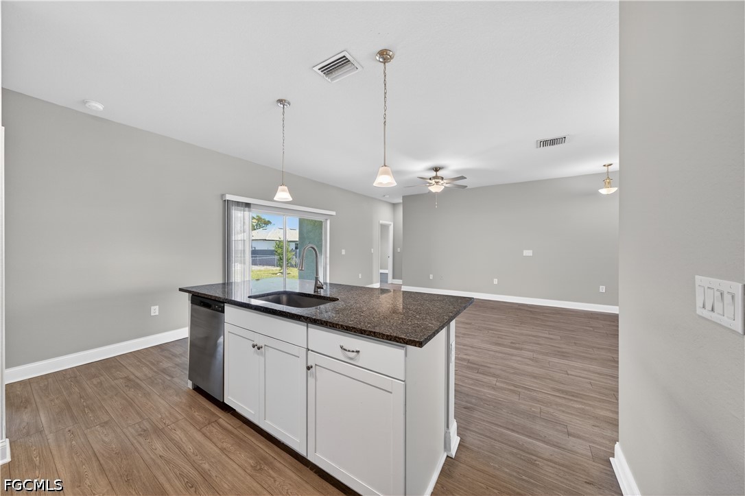 3 Bed SingleFamilyResidence for Sale in Cape Coral, photo 12