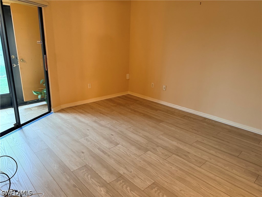 2 Bed Waterfront Home for Sale in Fort Myers, photo 12