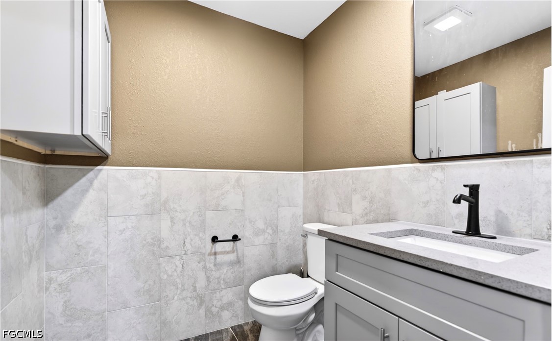 Retail for Sale in North Fort Myers, photo 12