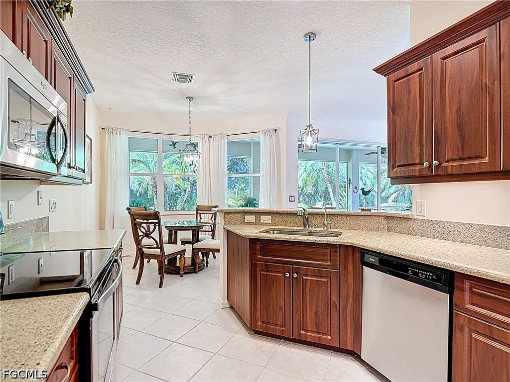 3 Bed SingleFamilyResidence for Sale in North Fort Myers, FL — photo 12