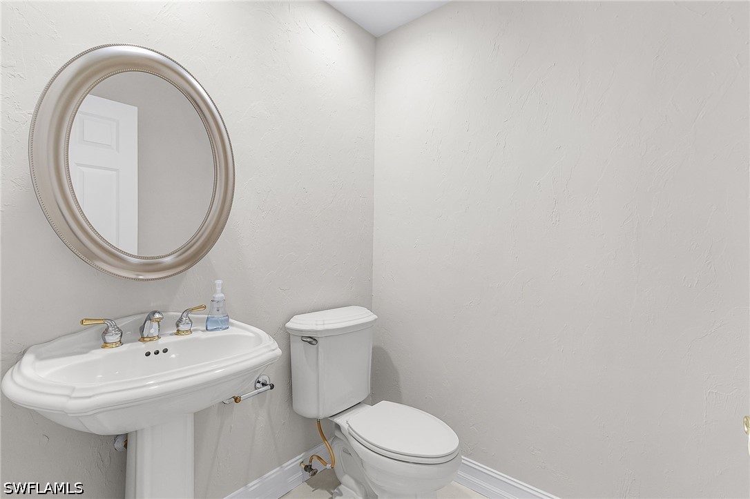 3 Bed Pool Home for Sale in Kings Lake, photo 12
