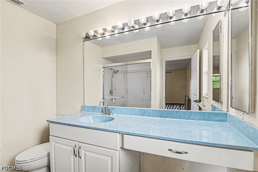 4 Bed SingleFamilyResidence for Sale in Cape Coral, photo 12