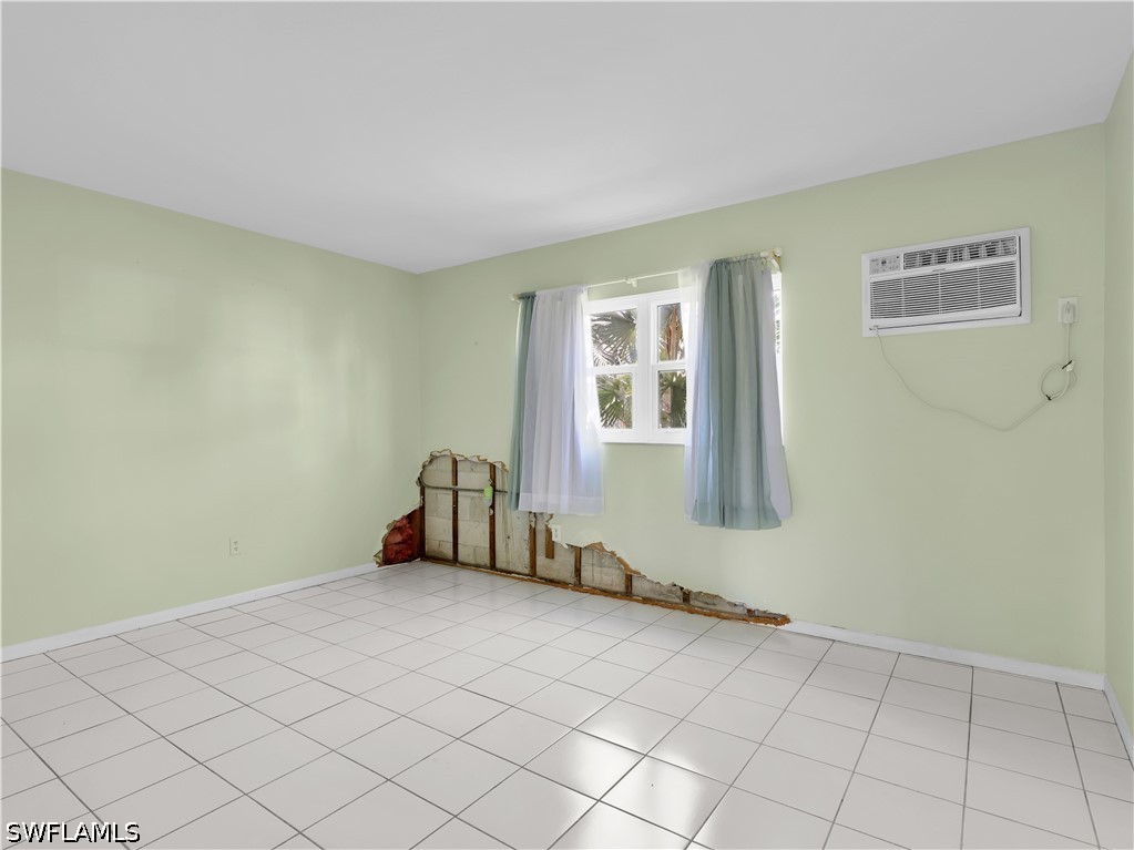 1 Bed Condominium for Sale in Seabreeze Condo, FL, $175,000 — photo 12