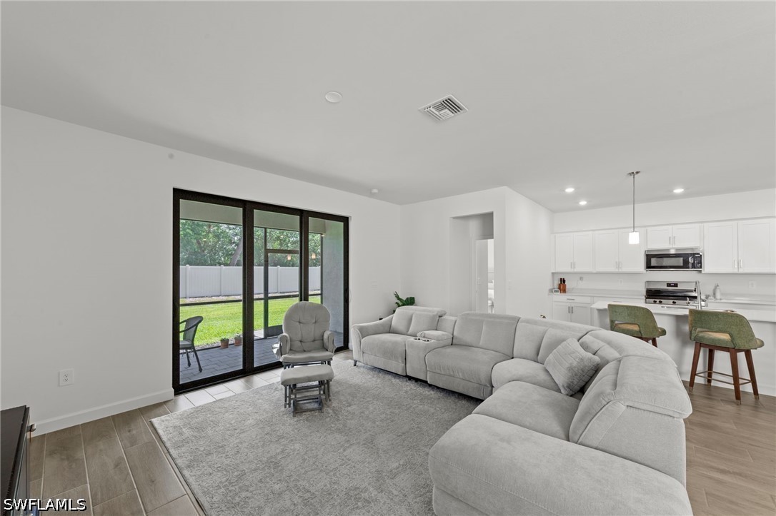 4 Bed SingleFamilyResidence for Sale in Timber Creek, photo 12