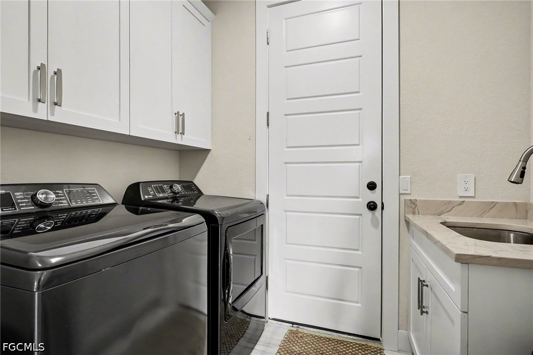 3 Bed Pool Home for Sale in Cape Coral, photo 12