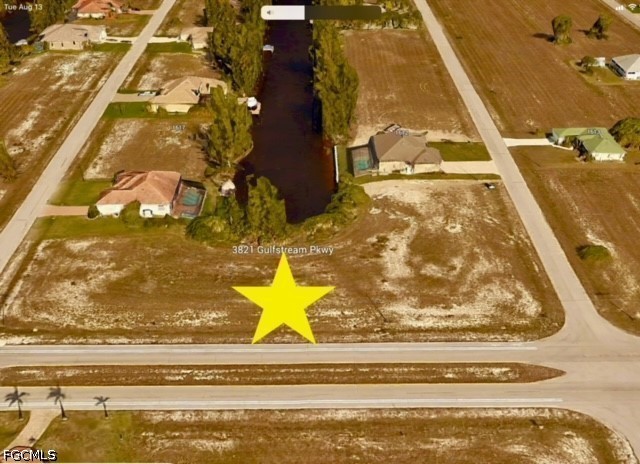 Waterfront Home for Sale in Cape Coral, FL, $139,000 — photo 12