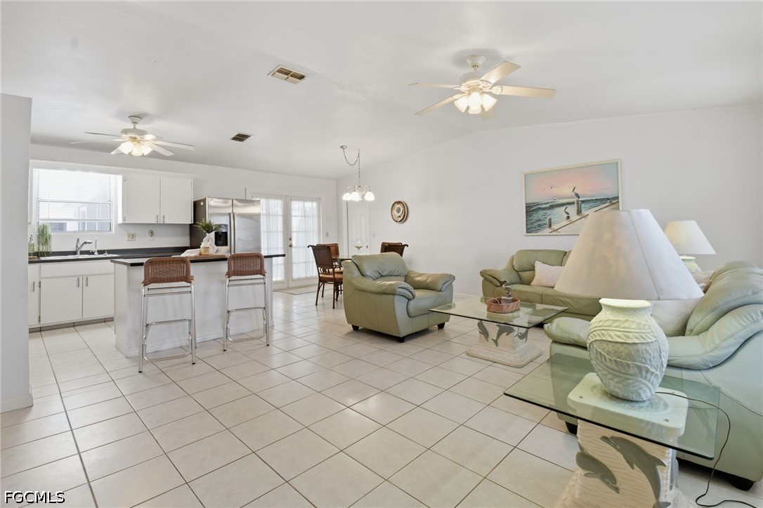 3 Bed SingleFamilyResidence for Sale in Cape Coral, photo 12