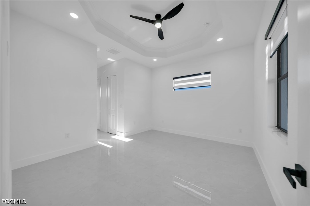 3 Bed SingleFamilyResidence for Sale in Lehigh Acres, photo 12