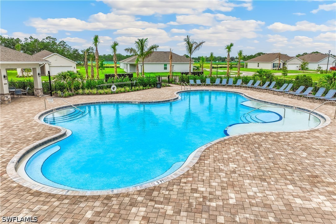 3 Bed SingleFamilyResidence for Sale in Bentley Crossing, photo 12