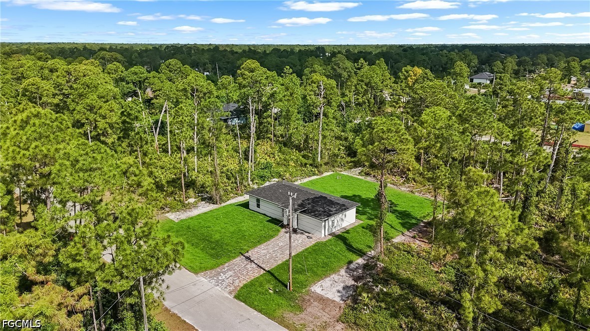 3 Bed SingleFamilyResidence for Sale in Lehigh Acres, photo 12