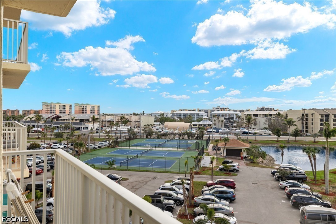 1 Bed Waterfront Home for Sale in Fort Myers Beach, photo 12
