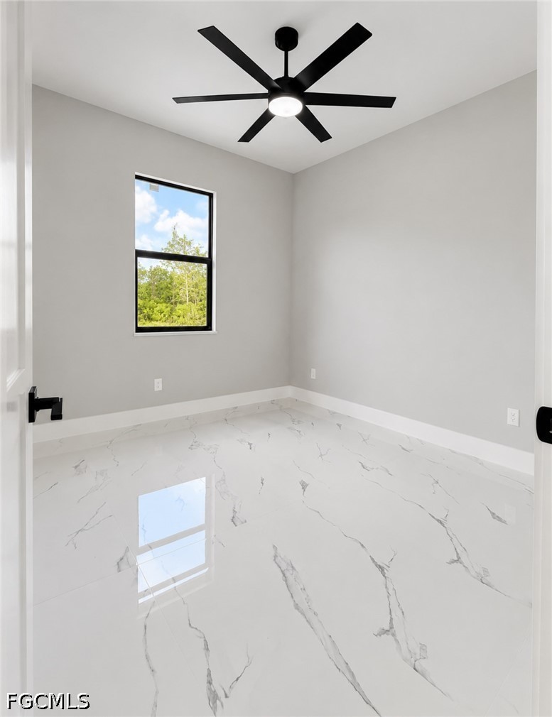 3 Bed SingleFamilyResidence for Sale in Lehigh Acres, photo 12