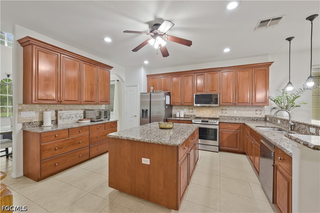 5 Bed SingleFamilyResidence for Sale in Santa Barbara, photo 12