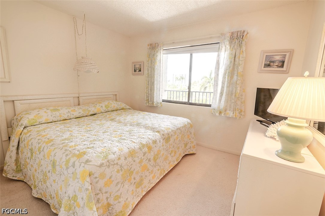 2 Bed Condominium for Sale in Fort Myers Beach, FL, $299,000 — photo 12
