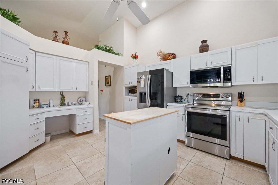3 Bed SingleFamilyResidence for Sale in Cape Coral, photo 12