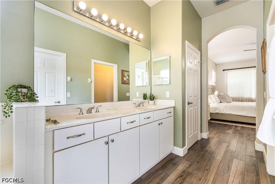 3 Bed SingleFamilyResidence for Sale in Timber Ridge, photo 12
