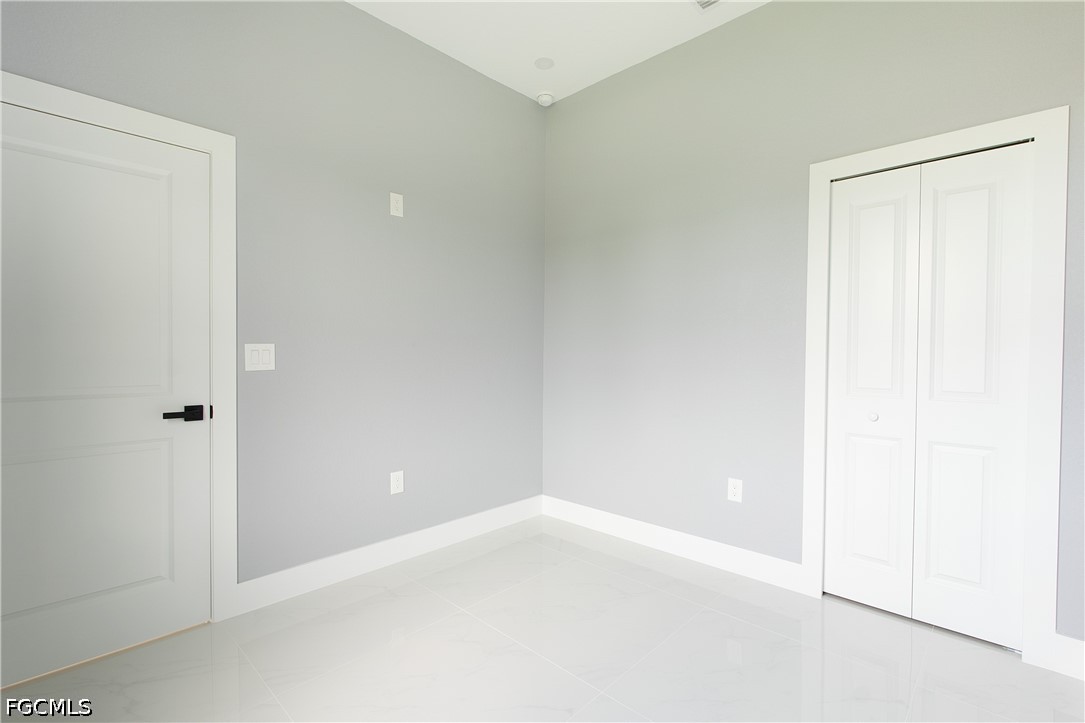 3 Bed SingleFamilyResidence for Sale in Lehigh Acres, photo 12