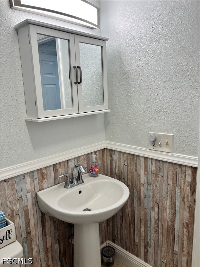 3 Bed SingleFamilyResidence for Sale in North Fort Myers, photo 12