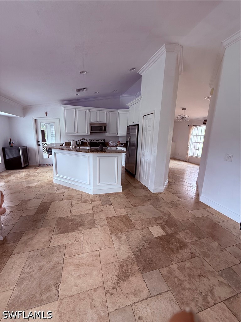 4 Bed SingleFamilyResidence for Sale in Naples, photo 12