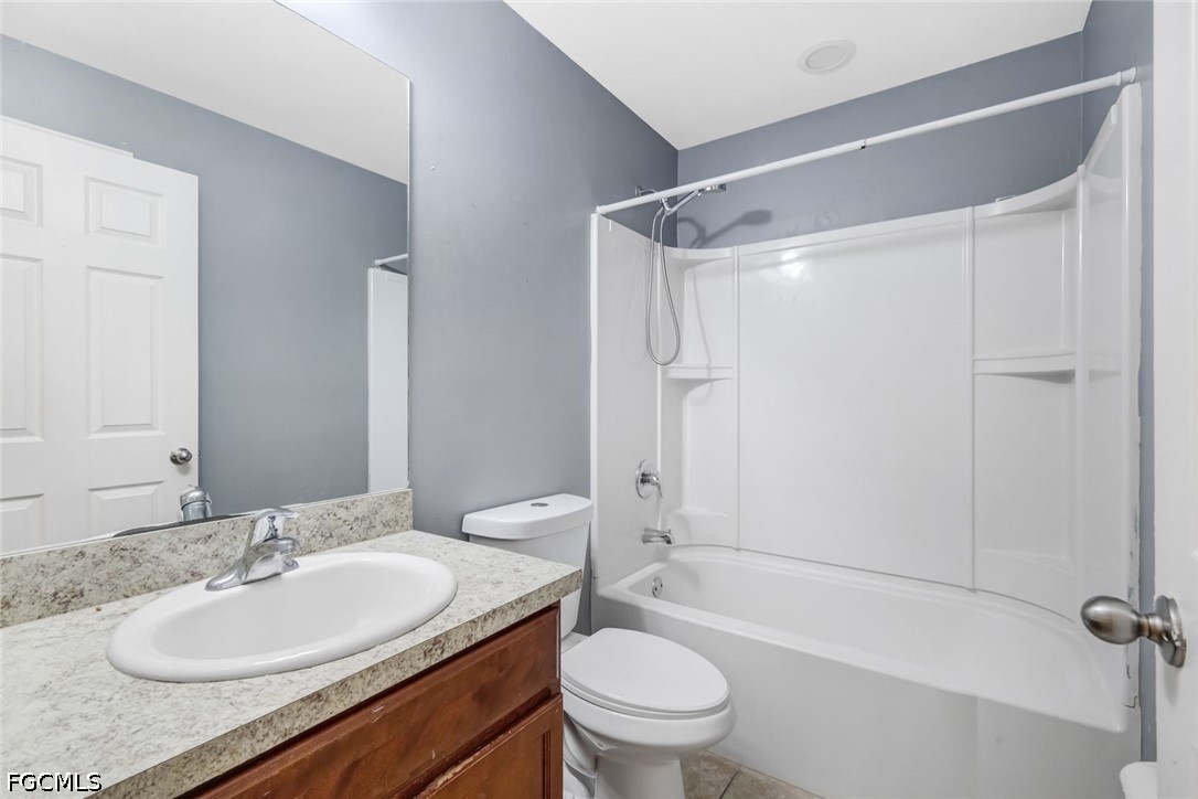 3 Bed SingleFamilyResidence for Sale in Lehigh Acres, photo 12