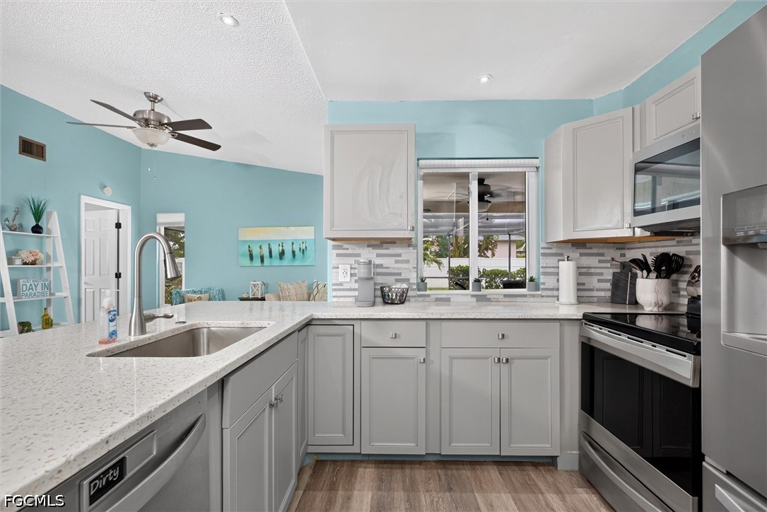 3 Bed Pool Home for Sale in Cape Coral, photo 12